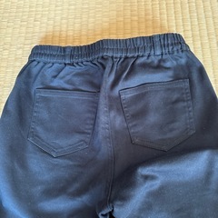 G U黒スキニーの画像