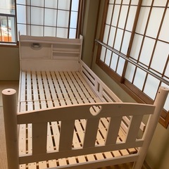 シングルベッド
の画像