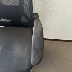【当日譲渡可能な方優先】
オフィスチェア黒フットレスト付きの画像
