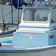 ⚓️プレジャーボート🐟魚釣りに最適な漁船です^_^平成15年式ヤマハディーゼルエンジンシャフトドライブ式#5人乗りのまだまだキレイな船の出品です☆350,000☆の画像