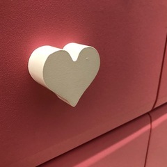 チェスト（ピンク）の画像