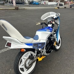 cbr400fロケットカウルの画像