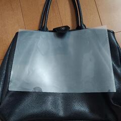 Vivienne　ビビアンウエストウッド　レザーバッグの画像