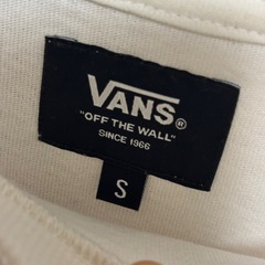 VANS  Tシャツ Sの画像