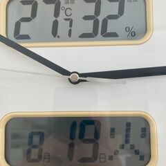 電波時計　壁掛け型（CITIZEN）　デジタル温度・湿度計付きの画像