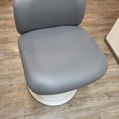 【納品直後・新品未使用】オカムラ 患者チェア 肘無 背付 グレー脚 回転ロックタイプ チャコールグレー LT92AZ-PB24の画像