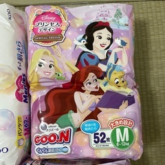 おむつ4袋セットの画像