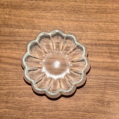 ガラス製　花瓶？壺？の画像