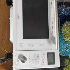 家具家電おまとめ品（プリンター、キーボード、マウス、電子レンジ、テーブル）の画像