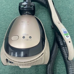【ご来店限定】＊ 日立 紙パック式掃除機　2019年製＊0819-4の画像