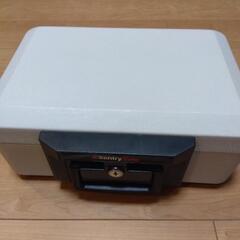 ポータブル耐火保管庫の画像