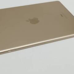 【Wi-Fiモデル】iPad 第5世代/32GB/A1822〈MPGT2J/A〉の画像