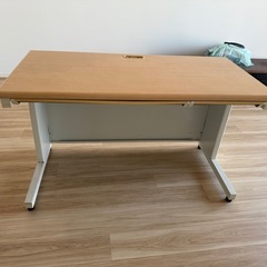 テレビボード、机、ベビーガード
の画像