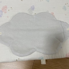 そのまま寝かせられる抱っこ布団の画像