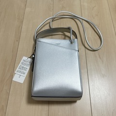 【新品未使用】シルバー ショルダーバッグ macaroni style マカロニックスタイルの画像
