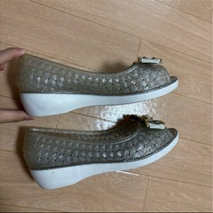 キラキラ✨23cm✨パンプスの画像
