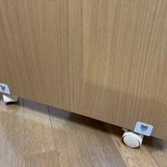 洋服掛け&棚とデスクセット（椅子なし、木製）の画像