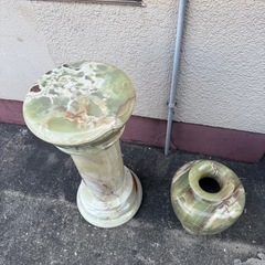 大理石　花瓶　台の画像