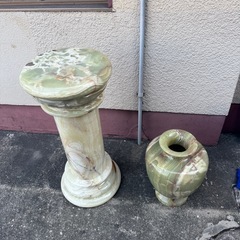 大理石　花瓶　台の画像