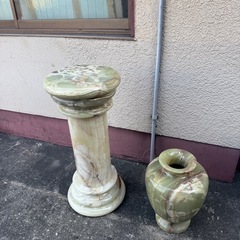 大理石　花瓶　台の画像