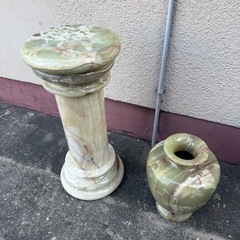 大理石　花瓶　台の画像