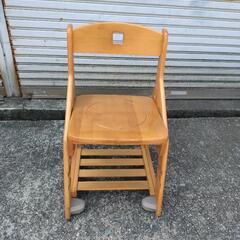 学習椅子の画像