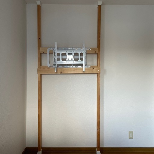 DIY  壁掛けテレビ