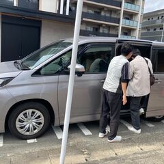 送迎ドライバーさん大募集！スキマ時間で、社会に役立つ運転を。ご近所さん、60歳以上、シニア、Ｗワーク大歓迎！AT限定OK・ドラレコ完備・固定ルート。の画像