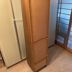 収納棚　鏡付きの画像