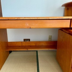 木製デスクの画像