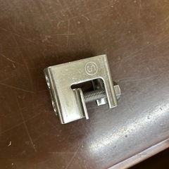 ボルト吊り金具の画像