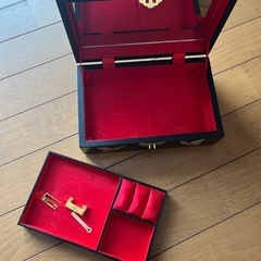 アクセサリーケース 2段 チューリップ蝶柄 小物入れの画像