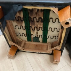 本革オットマン
の画像