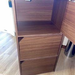 扉付きカラーボックスの画像