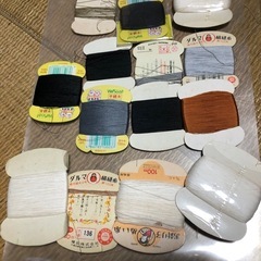 糸、ミシン糸　刺繍糸　ゴム紐　裾上げテープ　　の画像