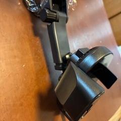 スマホ車載ホルダー自動開閉、Bluetooth付き
の画像