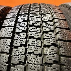 TOYO DELVEX M935 205/70R17.5 115/113N LT 17.5インチ ライトトラック用 スタッドレス 6本 24年製 バリ溝 エルフ ダイナ等　(KTS247) の画像