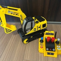 大きい動くショベルカーと音が鳴る働く車4点の画像