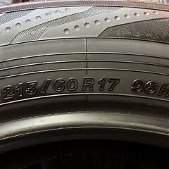 【走行短め】YOKOHAMA BluEarth-RV RV03 215/60R17 17インチ 夏タイヤ 4本 24年製 アルファード ヴェルファイア C-HR等　(VTI214) の画像