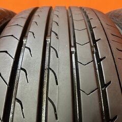 【走行短め】YOKOHAMA BluEarth-RV RV03 215/60R17 17インチ 夏タイヤ 4本 24年製 アルファード ヴェルファイア C-HR等　(VTI214) の画像