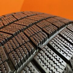 ZEETEX WP2000 215/45R17 17インチ スタッドレス 4本 23年製 バリ溝 プリウス レクサスCT トヨタ86 レガシィB4 BRZ等　(KTF326)の画像