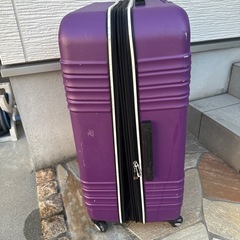 上の取手が壊れてますがまだまだ使えるキャリーケース　サムソナイトの画像