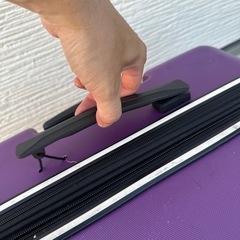 上の取手が壊れてますがまだまだ使えるキャリーケース　サムソナイトの画像