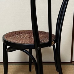 秋田木工　軽量木製椅子　籐の座面の画像