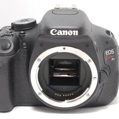 可動液晶で便利 Canon Kiss X5 多機能エントリーモデルの画像