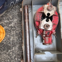 中古ボッシュ手動ネジ切りの画像
