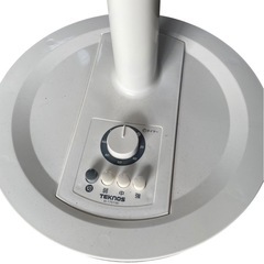 【ジ0819-13】この時期にピッタリ‼️2021年製扇風機　TEKNOS 　KI-1751(W)　通電動作確認済み　やや傷や汚れありの画像