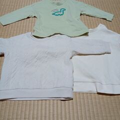 ベビー服　長袖シャツ　ズボンの画像