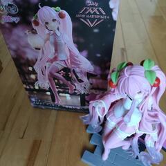 初音ミク　桜ミク　ピンク　可愛い　サクランボ　桜　箱凹みあり汚れあり　提灯ありますがはじめから上手く持たせられませんでした　提灯電気つきません　の画像