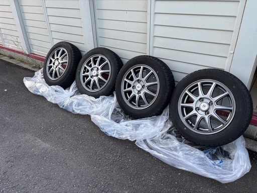スタッドレスタイヤ　ホイール付き　155/65R14